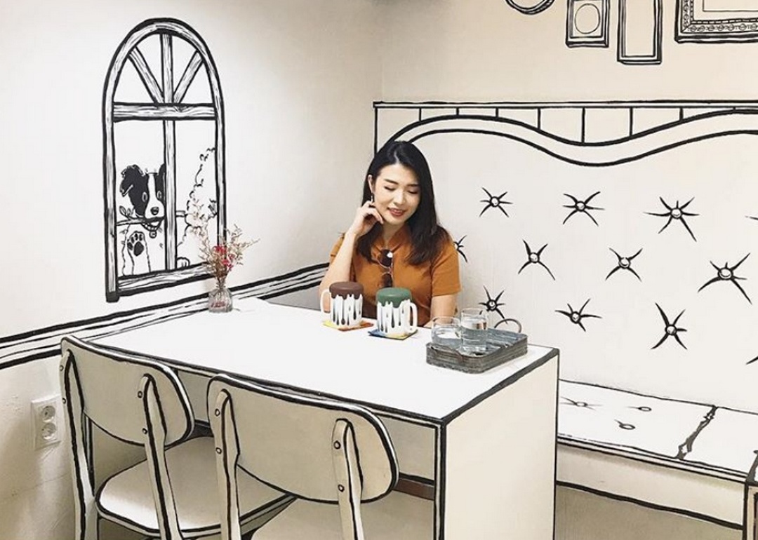 Una cafetería que te hará sentir dentro de una caricatura - WomanTime  Curiosidades