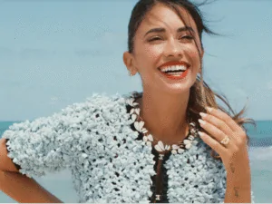 Antonela Roccuzzo deslumbró en la tapa de Vogue