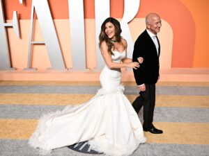 Dos bodas de millonarios tan opulentas como opuestas: de Soros y Abedin a Bezos y Sanchez