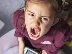 ¿Cómo gestionar las rabietas de los niños? 7 consejos útiles