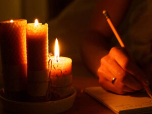 Rituales simples para despedir el mes y empezar el pr&oacute;ximo con m&aacute;s calma